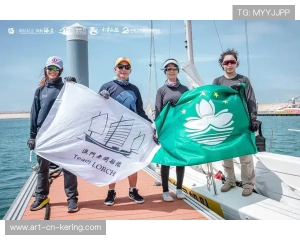 俱乐部为老年学员准备更稳定的船型与更柔和风帆配置
